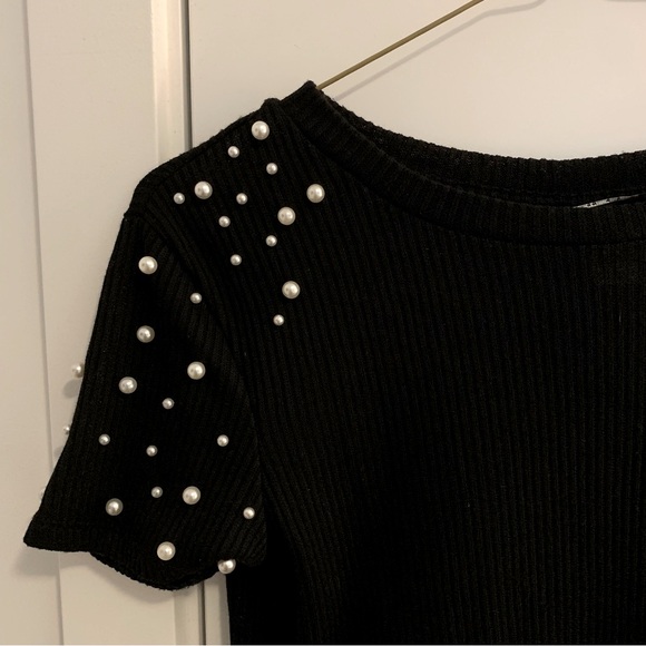 H&M Ribbed Top with Pearl Studs - Picture 4 of 6